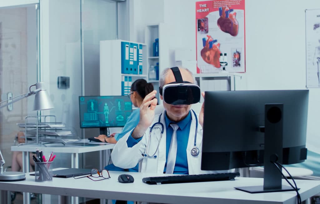 Realidade Aumentada (RA) e Realidade Virtual (RV)